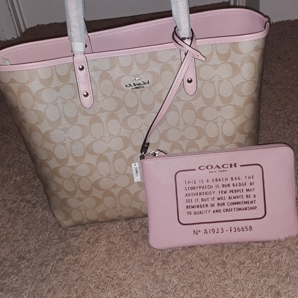 Coach Handbags - NWT Coach Reversible Tote w/ matching wristlet